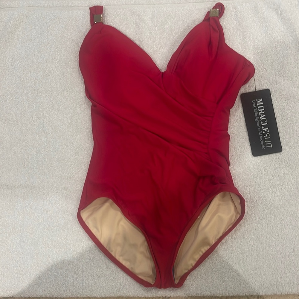NWT Miraclesuit Red Siren Slimming Swimsuit